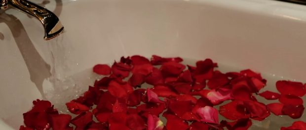 Baños de petalos de rosas miel y canela