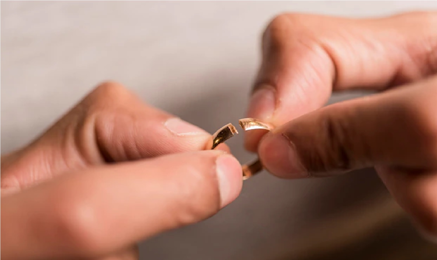 curva café Final Que significa cuando un anillo se rompe (matrimonio, oro, plata, etc.)